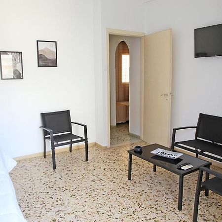 Renata Room By The Sea Near Airport Artemida  Exterior photo