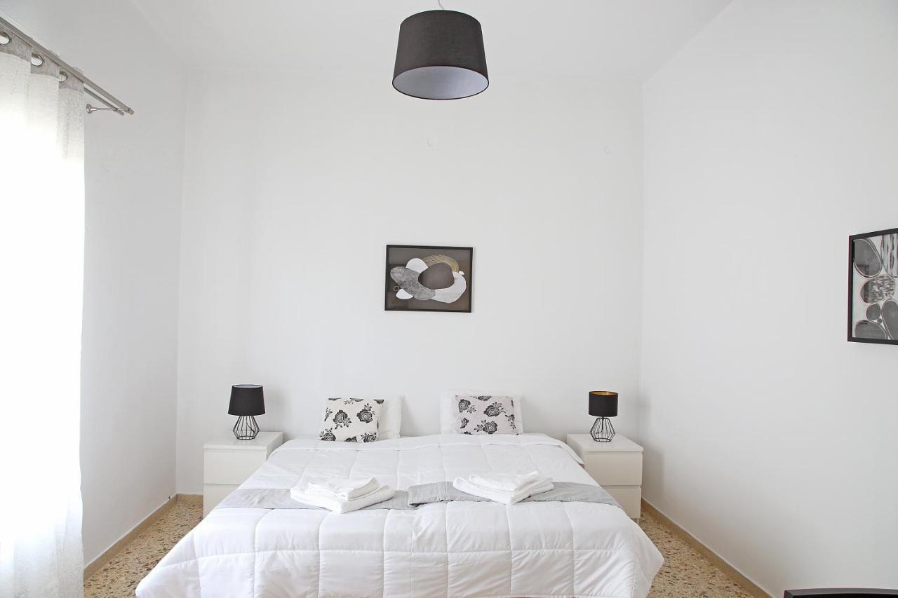 Renata Room By The Sea Near Airport Artemida  Exterior photo