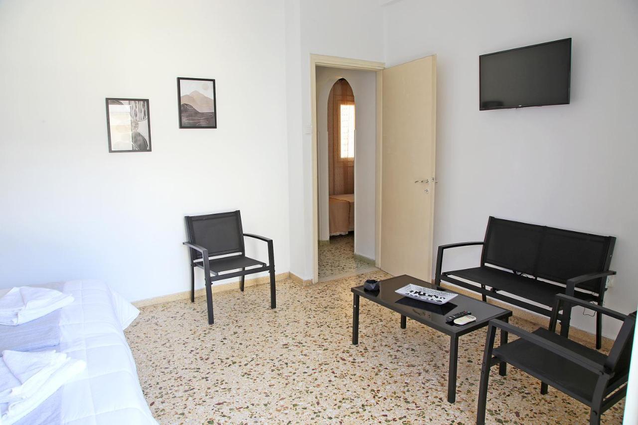 Renata Room By The Sea Near Airport Artemida  Exterior photo