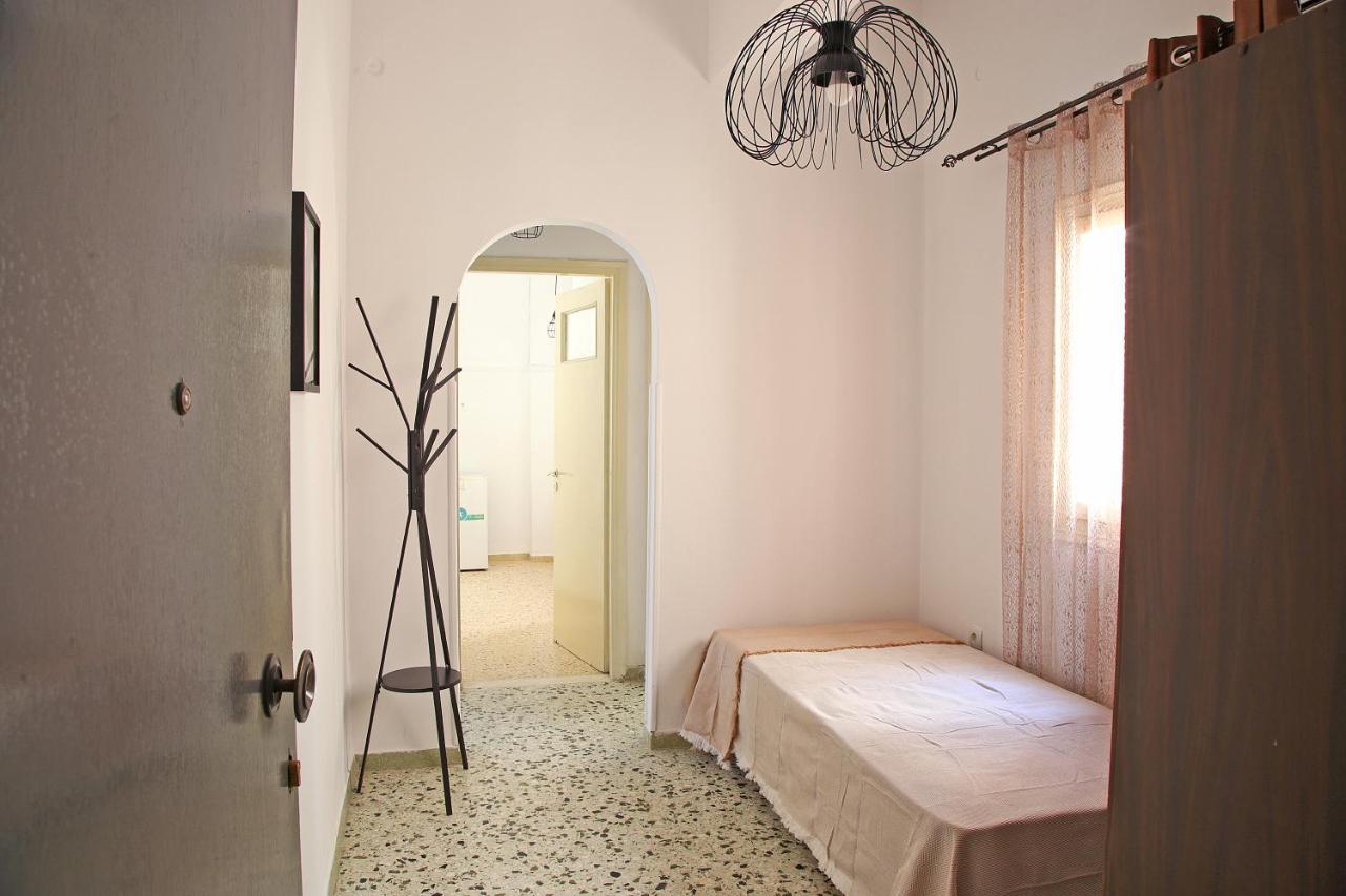 Renata Room By The Sea Near Airport Artemida  Exterior photo